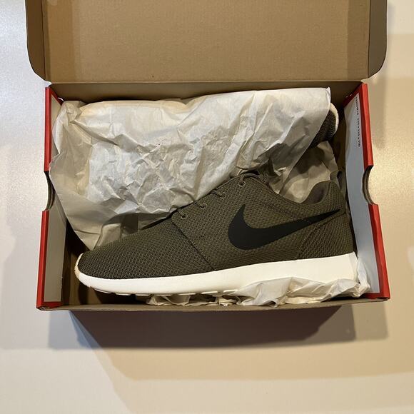 2013 NIKE ROSHE RUN ROSHERUN IGUANA DARK GREEN WHITE BLACK SAIL 511881 201 11.5 - Picture 1 of 7